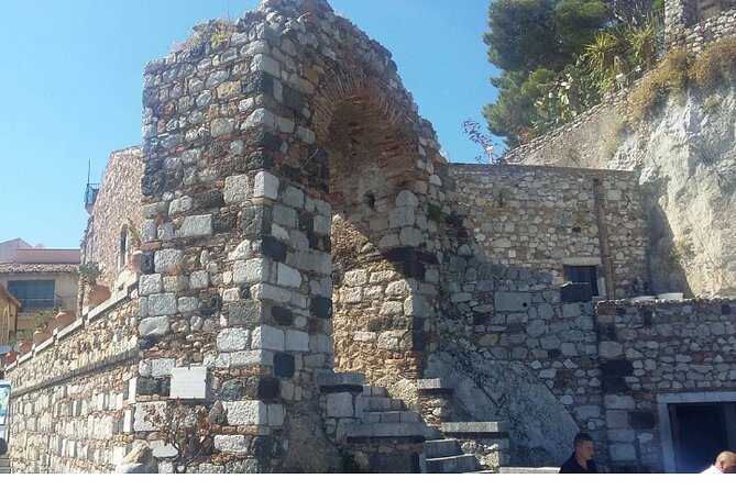Private Tour Castelmola, Taormina and Messina. Departure from Messina - What the $126.15 price really buys