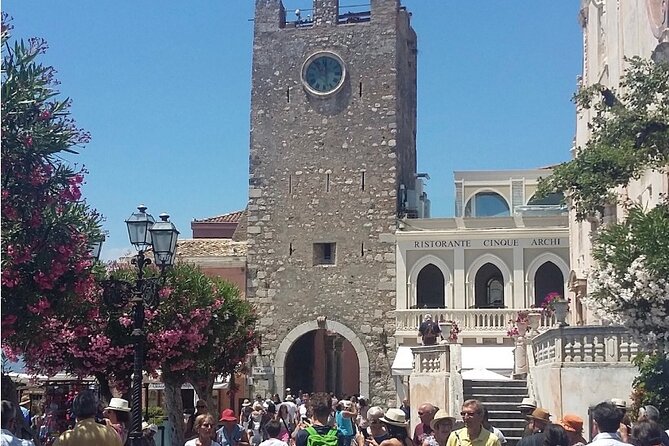 Private Tour Castelmola, Taormina and Messina. Departure from Messina - What the high praise focuses on