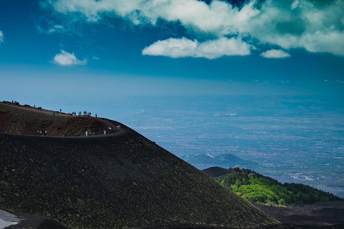 Private tour of Etna and Winery Visit with Food and Wine Tasting from Taormina - Zafferana Etnea and the volcanic honey stop