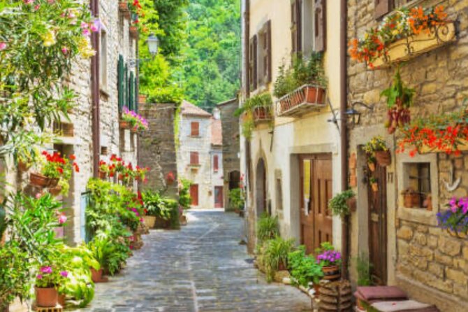 Private tour of Taormina, Castelmola, Isola bella for small groups - Isola Bella, the postcard stop with a rocky entry