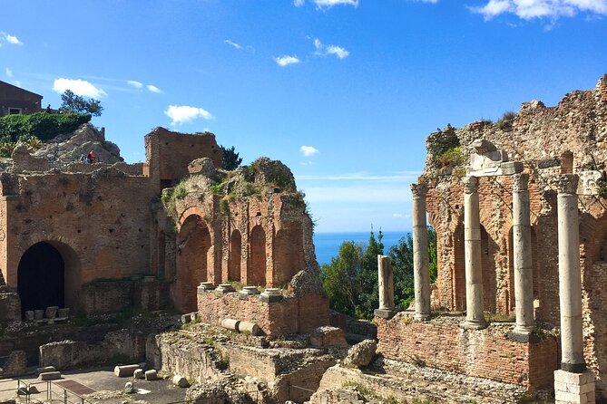 Private tour of Taormina, Castelmola, Isola bella for small groups - The optional Messina cathedral finish