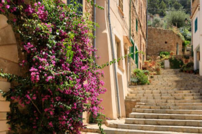 Private tour of Taormina, Castelmola, Isola bella for small groups - Food, shopping, and small Sicilian touches