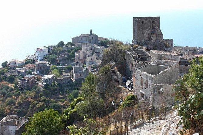 Private Tour The Godfather in Savoca and Forza D'Agro - Guides can make or break the outing