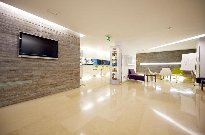 Private transfer from Palermo airport to Mercure Palermo Centro or vice versa - Communication and meeting instructions