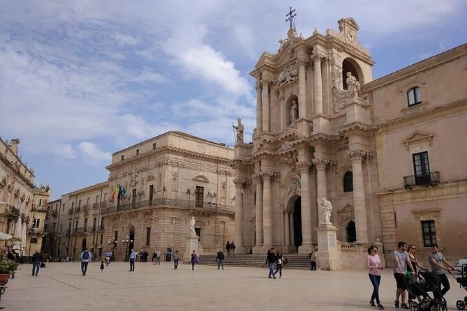 Private Transfer from Taormina to Syracuse (Direct or with Stops) - From Taormina or Catania toward Syracuse