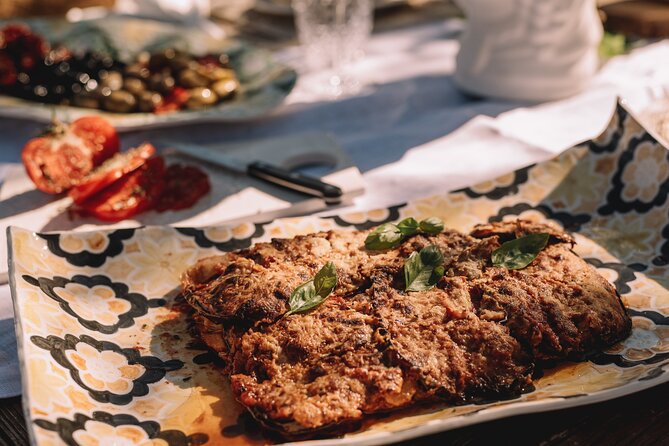 Private Wine and Food Tasting Immersed in Nature in Milo - The opening tastes: honey, peppers, and stone-oven bread