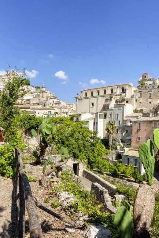 Radici: IImmerse yourself in the heady scents of our garden - Meeting the guides and owner