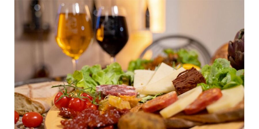 Ragalna: Etna Wine Tasting Experience with Sicilian food - Caliceddi, a spicy taste of the countryside