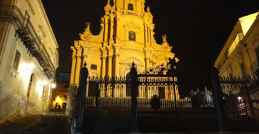 Ragusa Ibla: Walking Tour with Local Guide - San Giorgio Cathedral and the Long Staircase