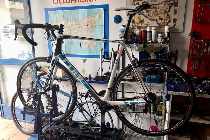 Rent a Carbon or Aluminum Road Bike in Sicily - Two hours in Palermo or a full day toward Cefalù