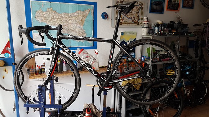 Rent a Carbon or Aluminum Road Bike in Sicily - Picking up at Via Torquato Tasso 74