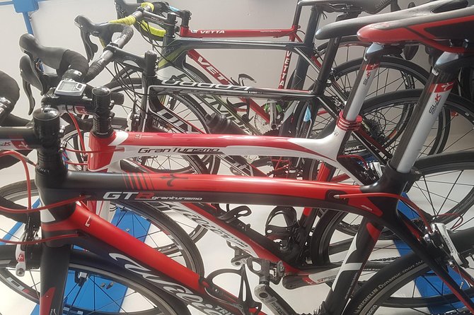 Rent road bike - Starting your ride at Via Torquato Tasso
