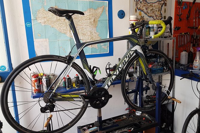 Rent road bike - What the included gear means on the road