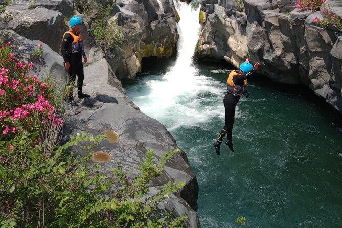 River Jumping Alcantara Gurne - Key points at a glance