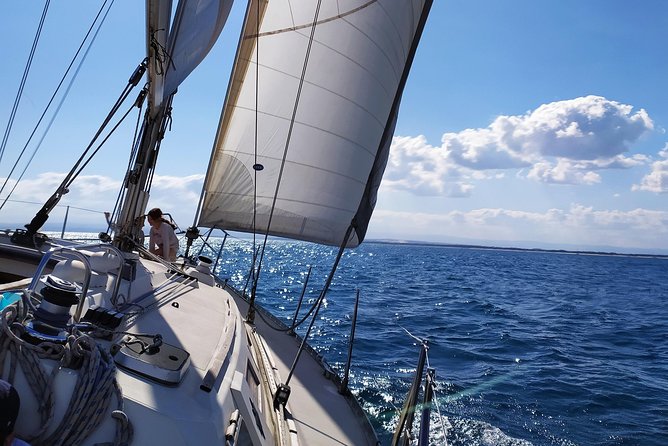 Sailing tour at sunset in catania - Seeing Castello Normanno from the sea