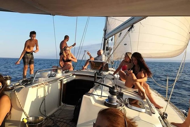 Sailing tour at sunset in catania - Timing, meeting point, and reliability