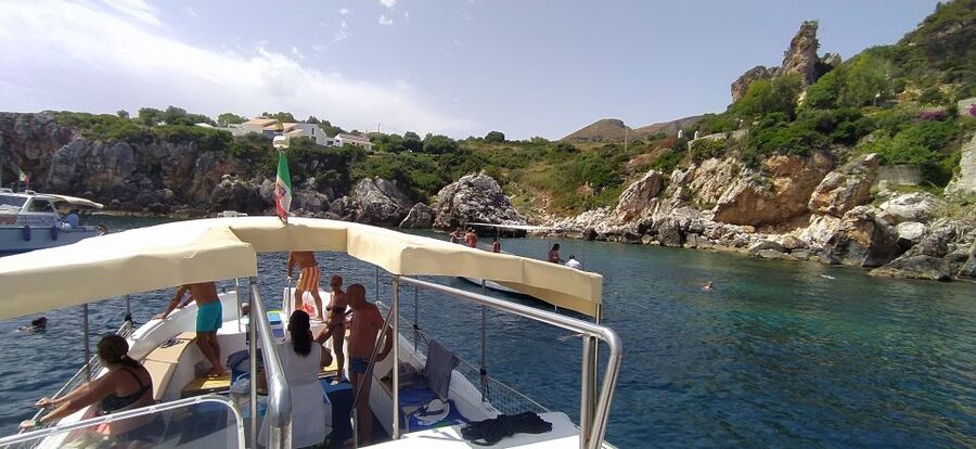 San Vito Lo Capo: Boat Trip with 3 Swimming Stops and Snacks - Cala dell’Uzzo and the Uzzo cave