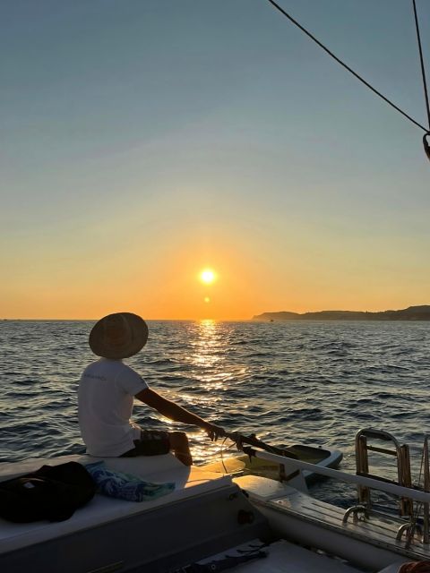 Scala dei Turchi: Catamaran Tour & Aperitif - Along Capo Rossello and Madonnina Beach