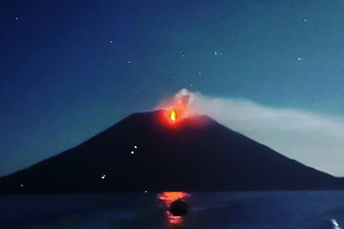 Sciara del Fuoco from the sea, night tour SMALL GROUP - Weather cancellations and sea conditions