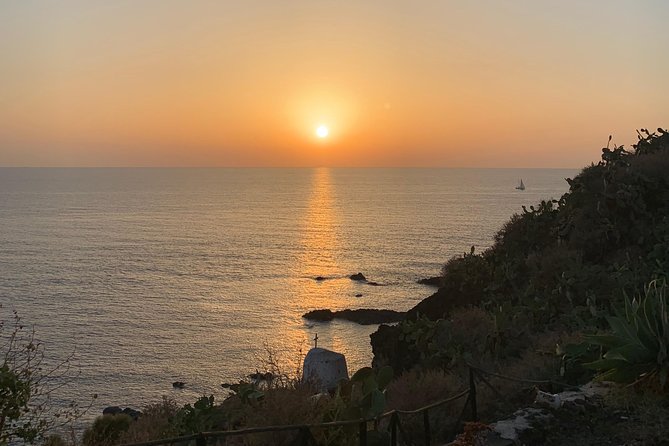Sciara del Fuoco from the sea with an aperitivo to Ginostra, boat tour - Why the Ginostra pause matters