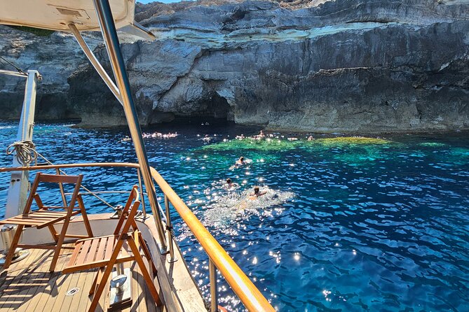 SciatumiaDay boat tour to Lampedusa with typical lunch - Isola dei Conigli and the southern coast