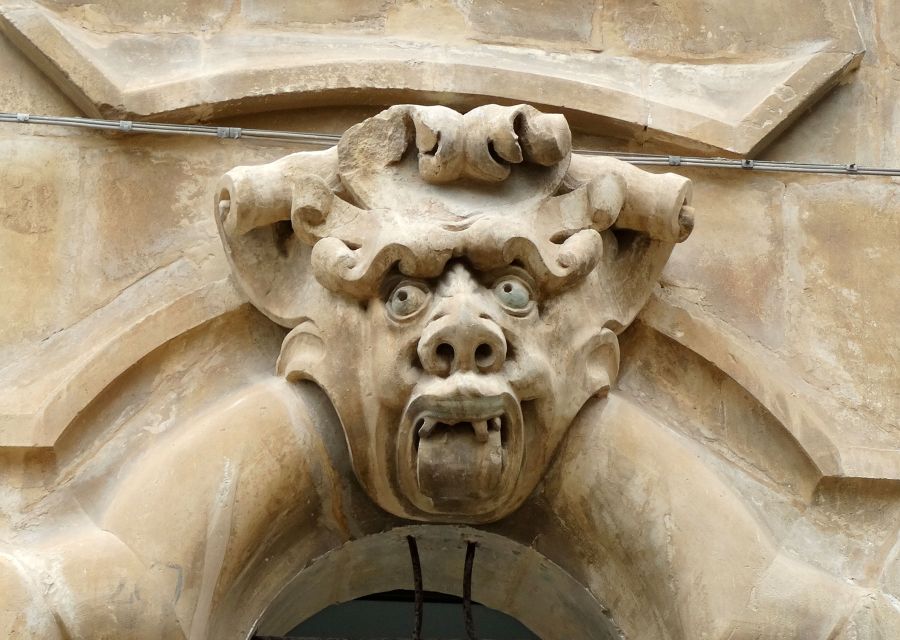 Scicli: Guided Walking Tour in Baroque City Center - San Giovanni and the unusual Christ of Burgos