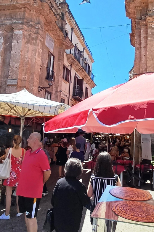 Scopri il Cuore di Palermo: arte, monumenti e mercati - Sant’Ignazio and Palermo’s first layers