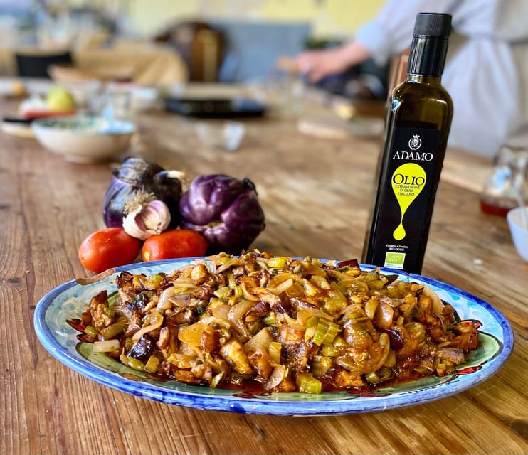 Sicilian cooking class in the historic baglio Florio Adamo - A meal with Adamo wine after the cooking