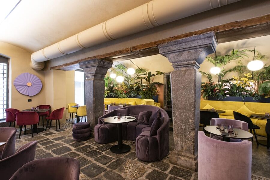 Sicilian wine tasting and hors d'oeuvres in an 18th century palace - How much wine and food should you expect?