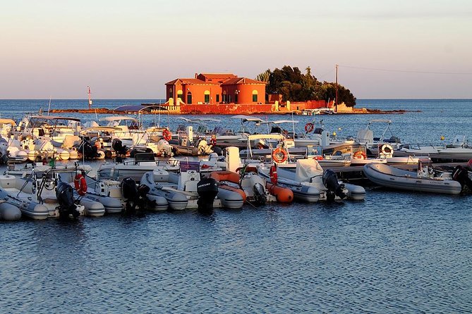 Sicily Boats Avola : Boat Tour in Capopassero 4 people 4 hours - Capo Passero and the island fortress
