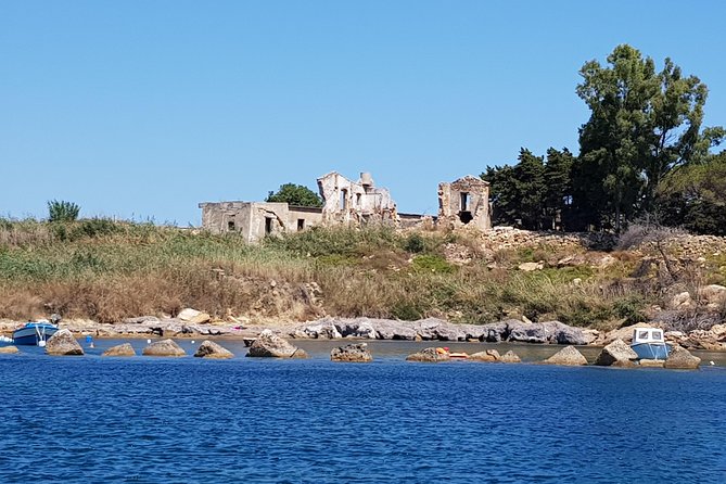 Sicily Boats Avola: Plemmirio boat tour 4 people 4 hours - Arenella’s pool-like colors