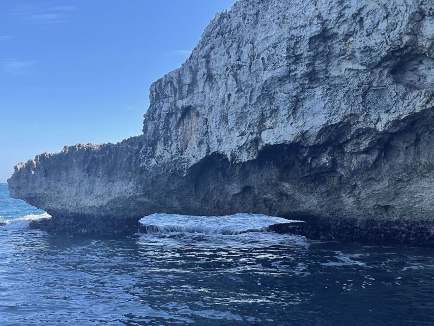 siracusa boat tour with visit to sea caves and ortigiaisland - Castello Maniace and the open coast