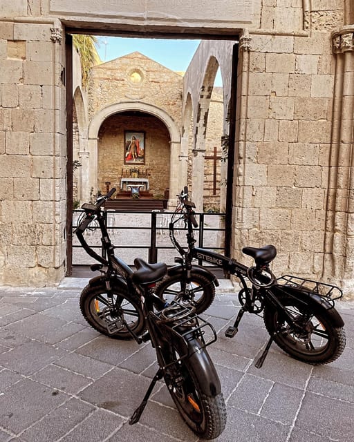 Siracusa E-bike rental service - What comes with the $41 rental