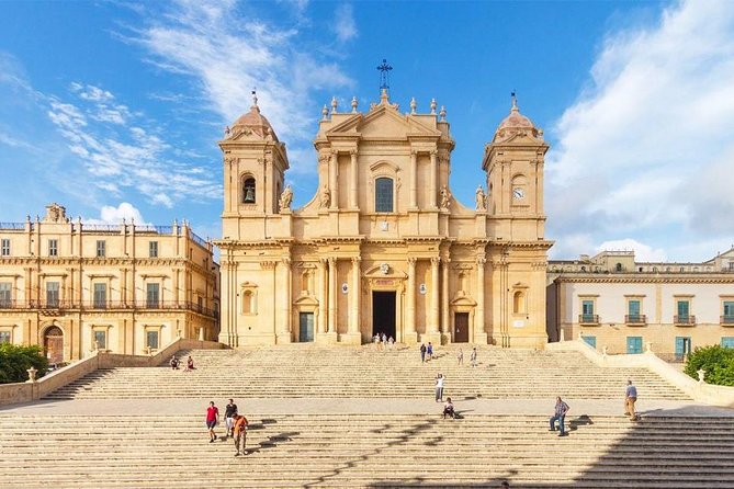 Siracusa,Ortigia and Noto Tour - Walking, weather, and comfort