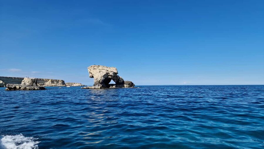 Siracusa: Ortigia +sea caves +Pillirina +fishing experience - Key points at a glance