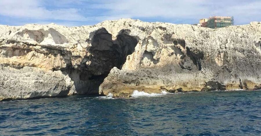 Siracusa: Ortygia Island Boat Tour with Grotto Visit - Key points to know before you go