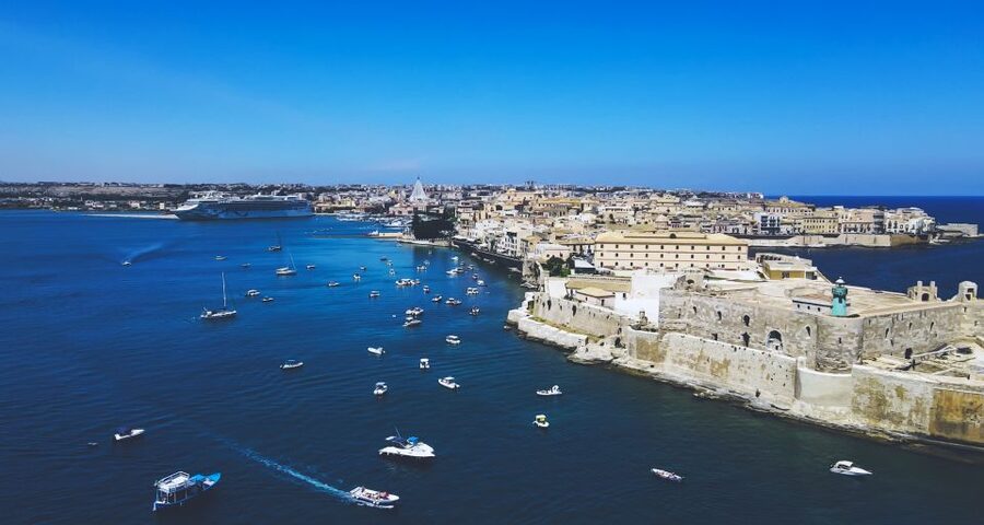 Siracusa: Private Boat Excursion to Ortigia with Prosecco - Key points at a glance