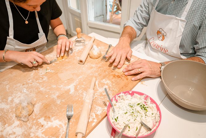 Small group Pasta and Tiramisu class in Palermo - Finding the meeting point in Palermo