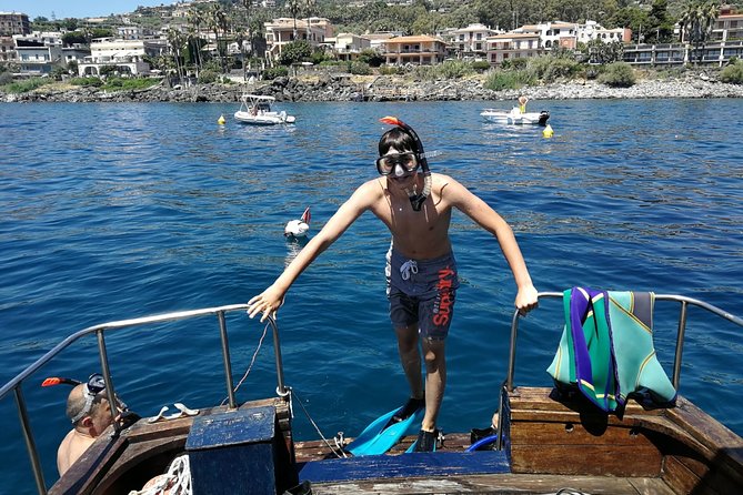 Snorkeling Tour from Catania - The marine biologist adds more than a safety briefing
