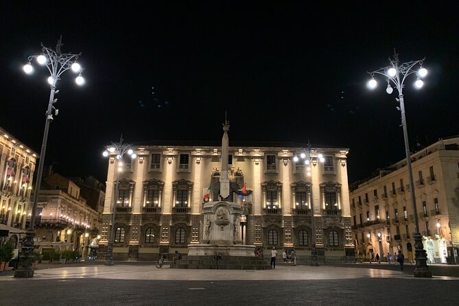 Street food tour of Catania by night - Via dei Crociferi and the city’s elegant side