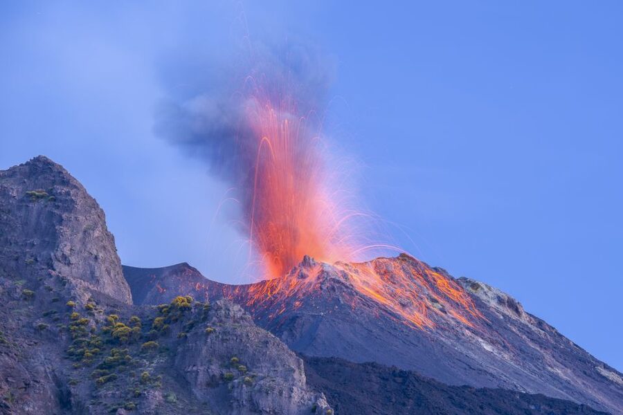 Stromboli: Sunset Trekking Tour - The Sentiero Paesistico and the first 250 meters