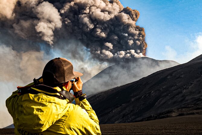 Summit Etna North 3380mt: 4x4 and trekking - The summit trek from 2,960 to 3,380 meters