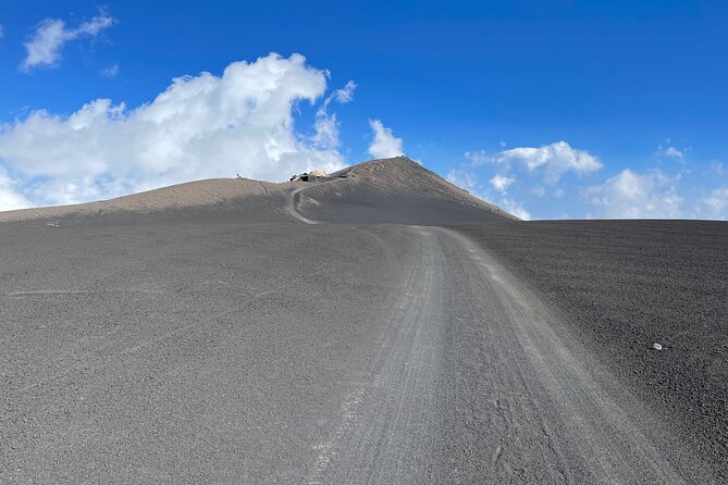 Summit Etna North 3380mt: 4x4 and trekking - What to wear for Etna’s summit weather