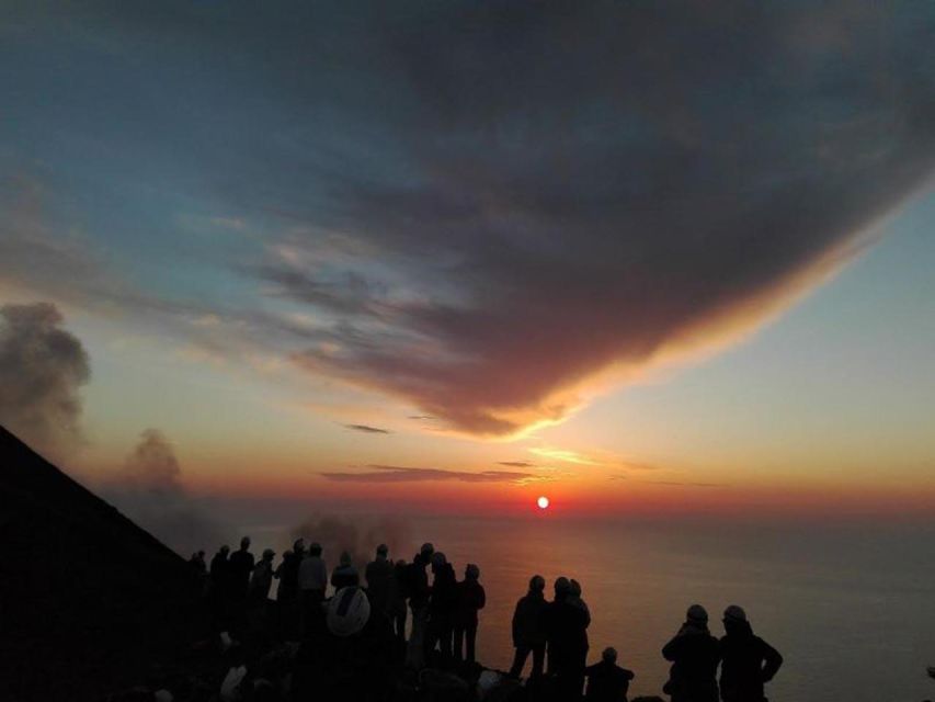Sunset Trekking on vulcano Stromboli - Starting from Via Soldato Francesco Natoli