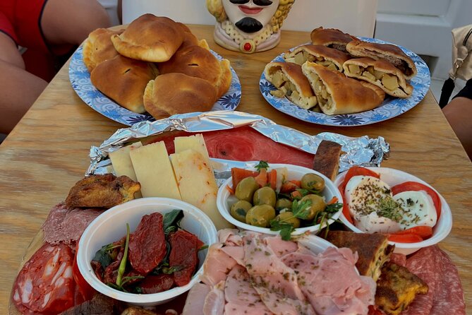 Syracuse: Boat tour with Aperitif 2 hours - Group size, boat quality, and the feel on board