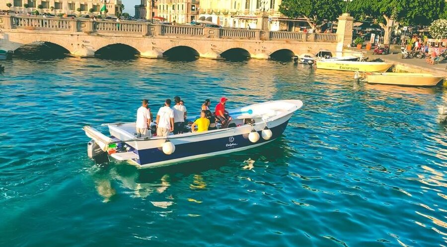 Syracuse: Boat tour with aperitif - Timing, weather, and practical value