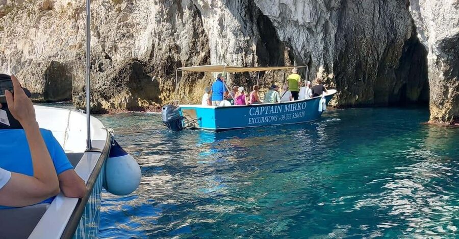 Syracuse: Boat Tour with Captain Mirko, Snorkeling & Caves - Riva della Posta and the first view of Ortigia
