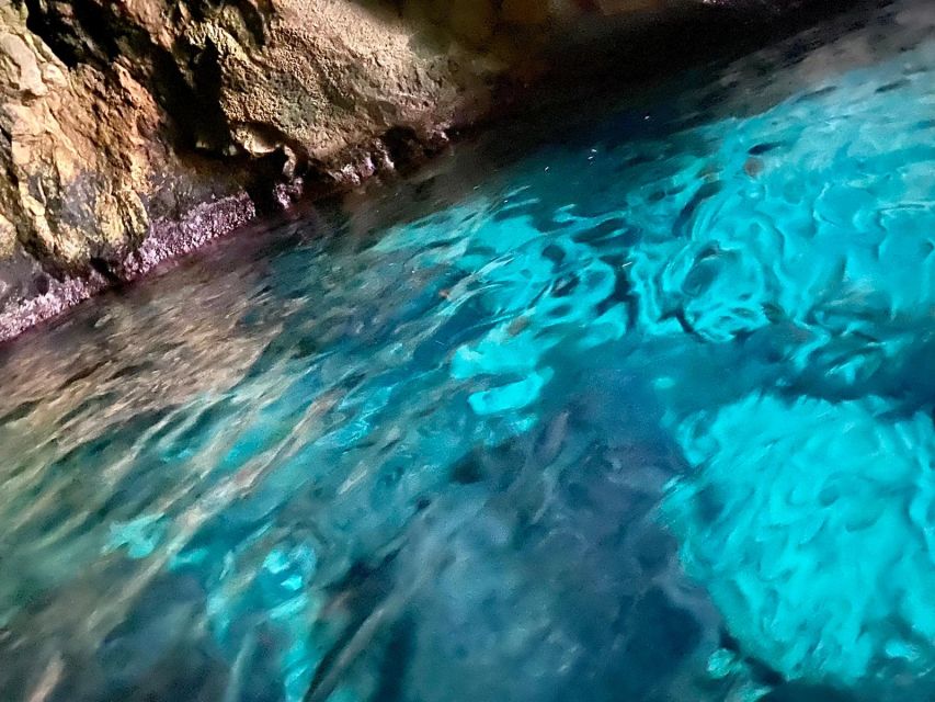 Syracuse: Boat Trip of Ortigia Island and Sea Caves - What the guides add