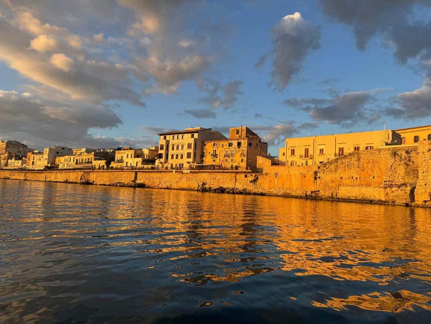 Syracuse: Boat Trip with Lunch, Wine, and Swimming Stops - Why a boat trip suits Syracuse