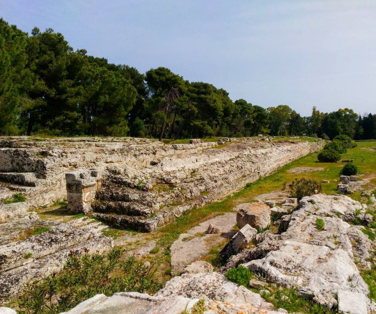 Syracuse: Greek Theater and Neapolis Guided Private Tour - The Altar of Hieron II and a ruler’s statement in stone